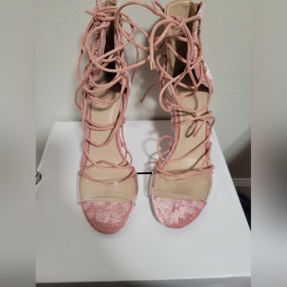 Shoes - Picture 4 of 5